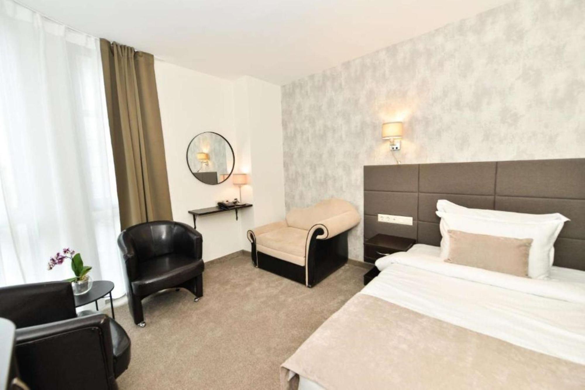 Art Plaza Hotel Софія Екстер'єр фото